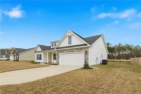 127 Knotts Berry Rd, Bunnlevel, NC 28323 photo 2