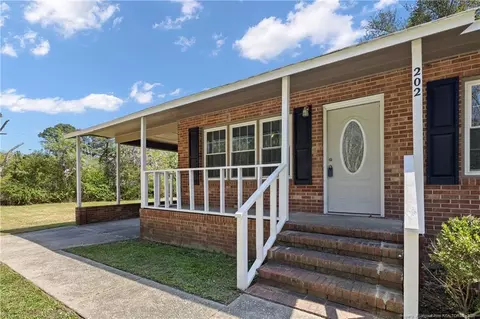 202 Mercer St, Red Springs, NC 28377