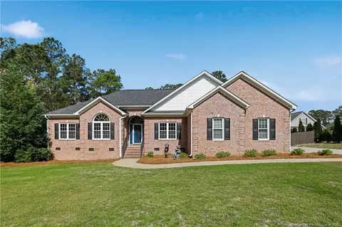 152 Ham Rd, Hope Mills, NC 28348
