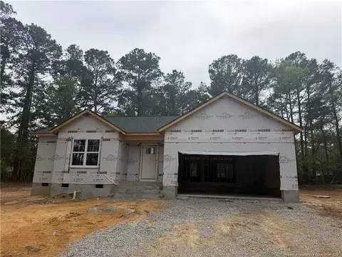 8021 Blaze Ct, Fayetteville, NC 28314