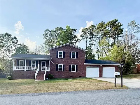 6470 Gaddis Dr, Fayetteville, NC 28306