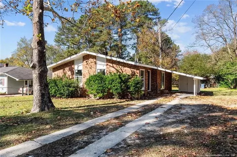 2012 Ironwood Dr, Fayetteville, NC 28304