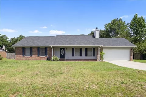 376 Woodberry Cir, Raeford, NC 28376