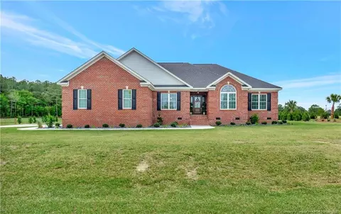 67 Naturalbrook Dr, Lumberton, NC 28358