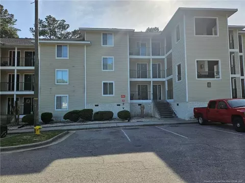 3375 Galleria Dr #7, Fayetteville, NC 28303