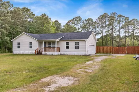 102 Barrington Ct, Maple Hill, NC 28454