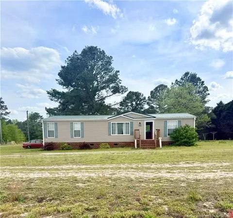 7504 Hidden Ln, Roseboro, NC 28382