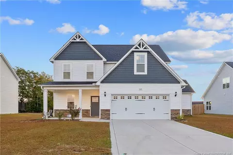 509 Amusement Dr, Hope Mills, NC 28348