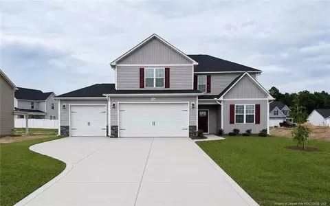 226 Laborde Ln, Raeford, NC 28376