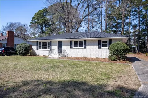 411 Lafayette St, Clinton, NC 28328