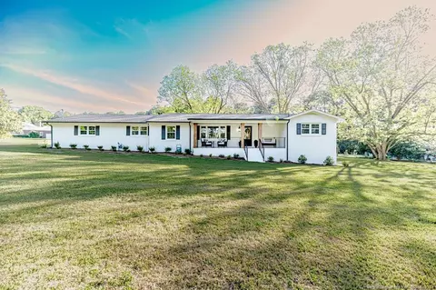 1802 Holiday Rd, Sanford, NC 27330