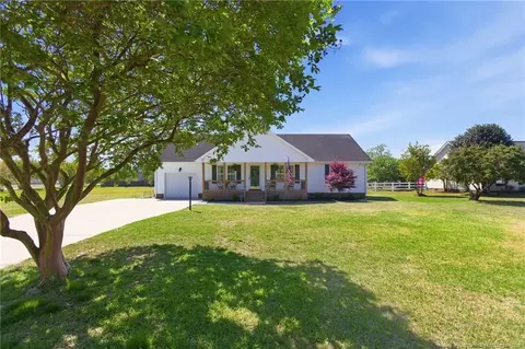 15 Willow Pond Cts, Lillington, NC 27546