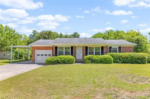 7517 Bridgeman Dr, Fayetteville, NC 28303