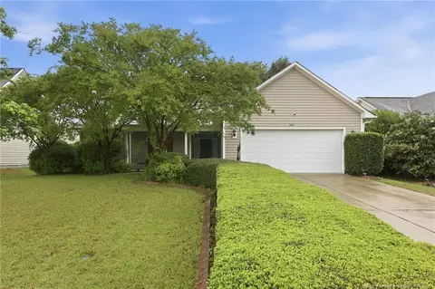 1235 Chimney Swift Dr, Fayetteville, NC 28306
