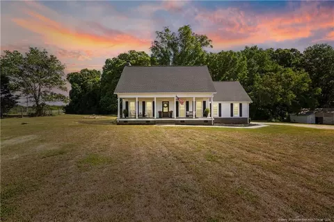 2310 Lakewood Falls Rd, Goldston, NC 27252