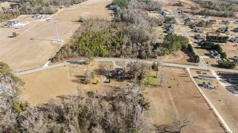 1737 W Carthage Rd, Lumberton, NC 28360