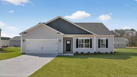 3101 Platinum Cir, West End, NC 27376