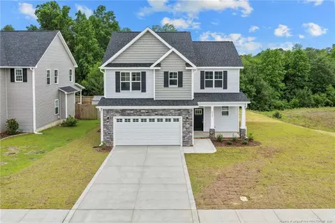 2129 Stonewash Dr, Fayetteville, NC 28306