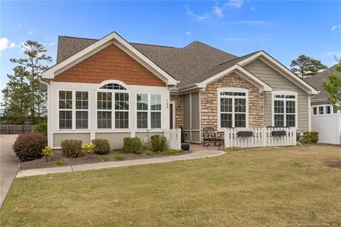 166 Nandina Ct, Fayetteville, NC 28311