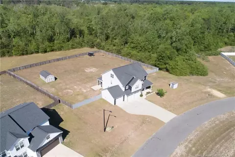 1457 Creekwood Rd, Hope Mills, NC 28348