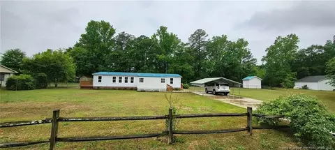 128 124 Skip A Rock Ln, Hope Mills, NC 28348
