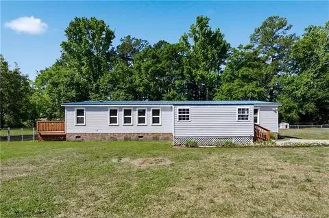 128 124 Skip A Rock Ln, Hope Mills, NC 28348