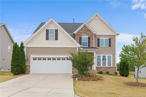 532 Walker Ranch Dr, Fuquay Varina, NC 27526