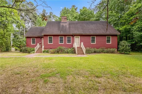 353 Covered Bridge Ln, Sanford, NC 27330