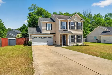 1213 Screech Owl Dr, Hope Mills, NC 28348