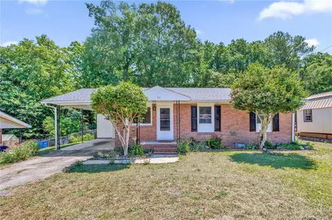 317 Lynhurst Dr, Fayetteville, NC 28314