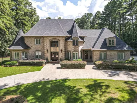 304 Summertime Rd, Fayetteville, NC 28303