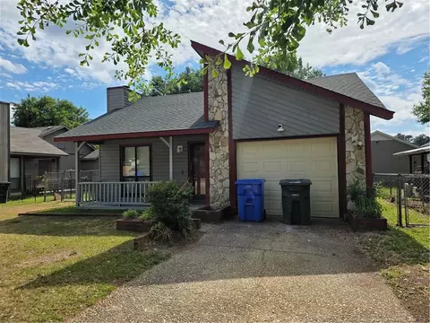 6943 Timberwood Dr, Fayetteville, NC 28314