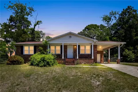 5218 Madonna Dr, Fayetteville, NC 28311