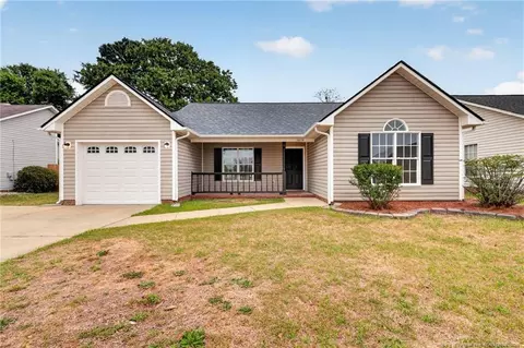 1054 Coalport Rd, Hope Mills, NC 28348
