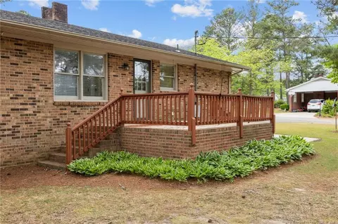 Exterior - 400 1st St, Broadway, NC 27505 photo 5 of 9