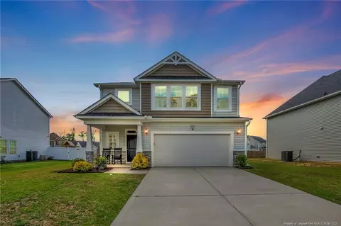 1813 Stackhouse Dr, Fayetteville, NC 28314