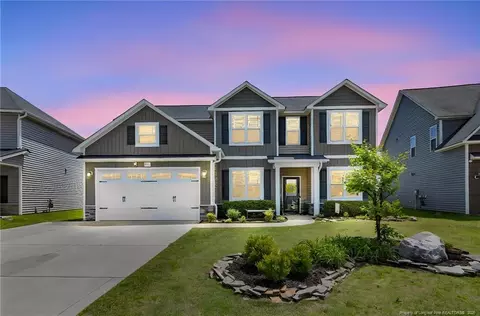 1676 Man O War Dr, Hope Mills, NC 28348