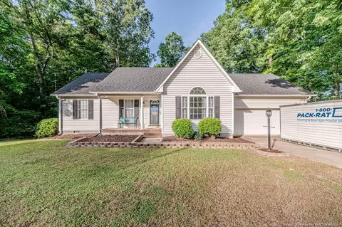 3328 Smoketree Ct, Sanford, NC 27330