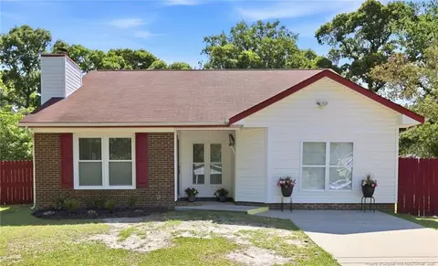 7338 Pebblebrook Dr, Fayetteville, NC 28314