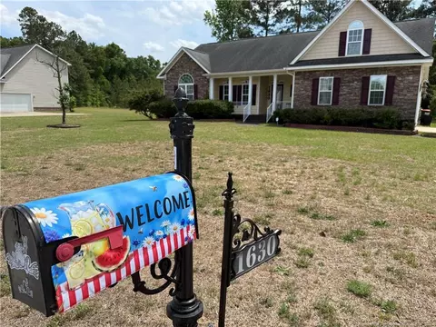 1630 Pristine Ln, Hope Mills, NC 28348