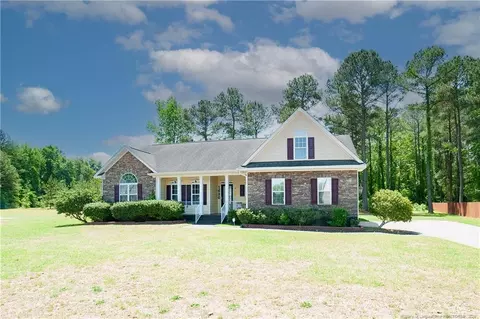 1630 Pristine Ln, Hope Mills, NC 28348