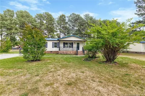 2707 Lowlander Dr, Raeford, NC 28376