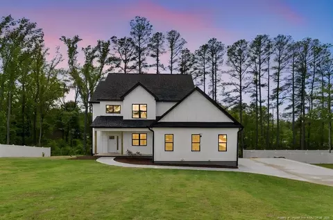 408 Stable Ct, Linden, NC 28356