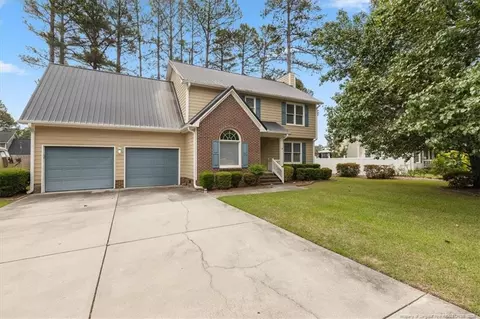 1939 Fairforest Dr, Fayetteville, NC 28304
