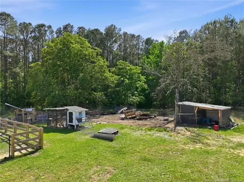 Exterior - 1685 Overhills Rd, Spring Lake, NC 28390 photo 17 of 18