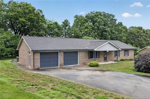 316 Christine Ct, Winston Salem, NC 27127