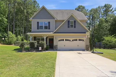 151 Magnolia Dr, Spring Lake, NC 28390