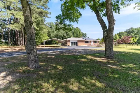 207 Cicero Beatty Rd, Raeford, NC 28376