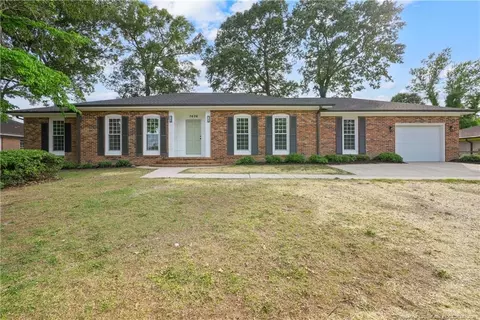 5626 Weatherford Rd, Fayetteville, NC 28303