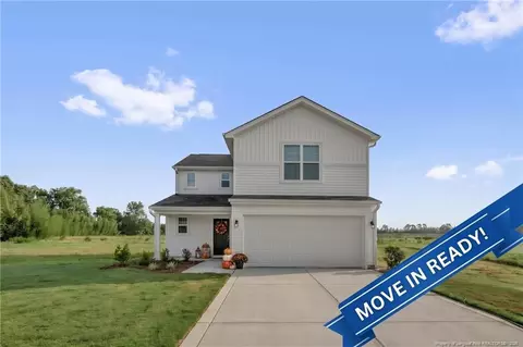 94 Coachman Ln, Autryville, NC 28318